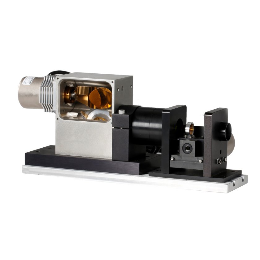 LIGHTNING II 3-axis scan head on a white background
