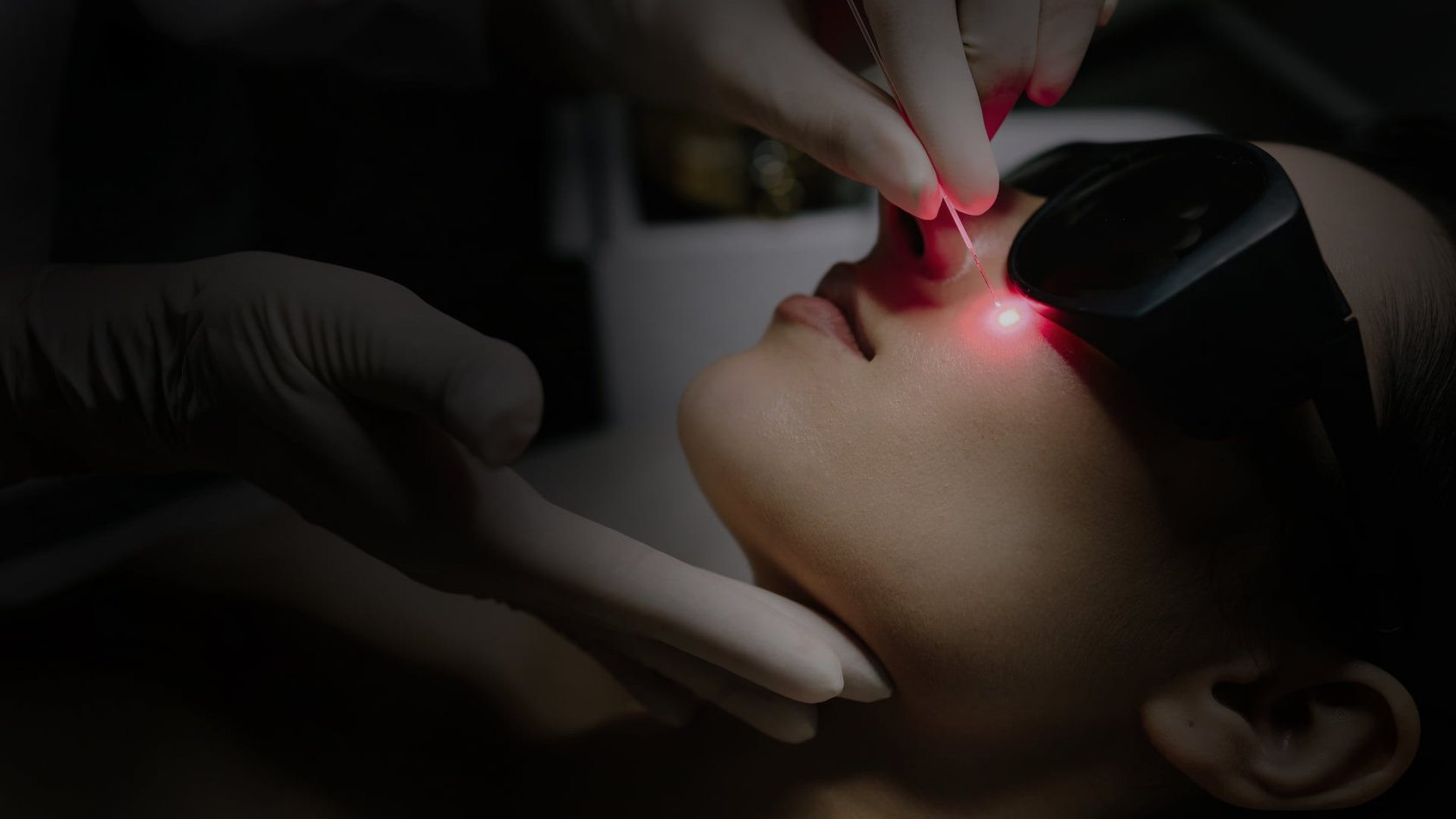 Novanta medical device laser cutting for aesthetics