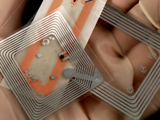 RFID tag used to authenticate and protect products from counterfeiting