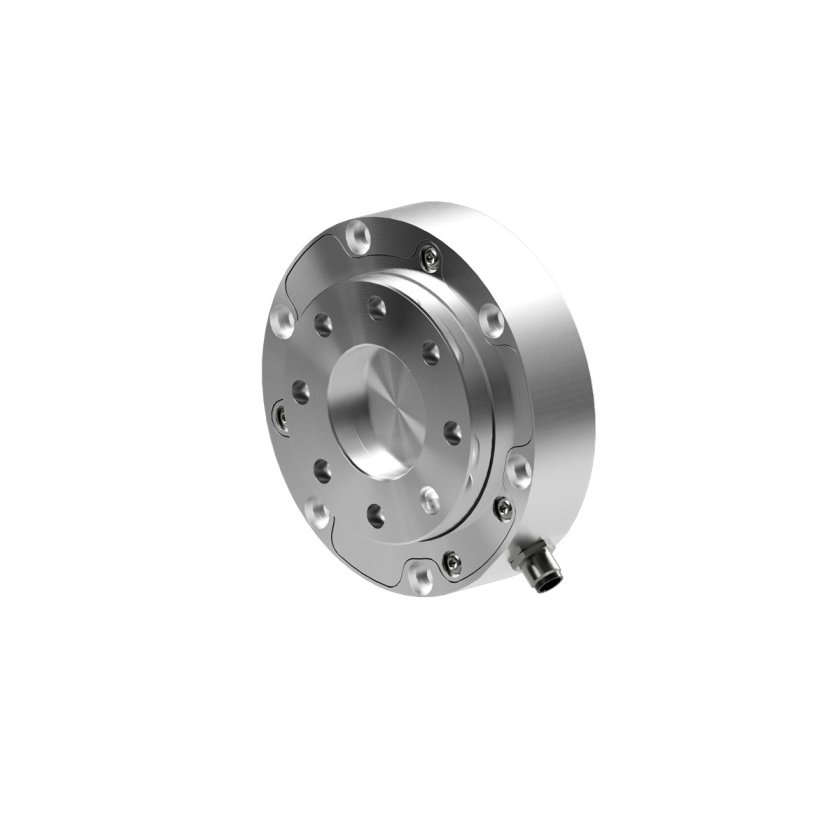 A force torque sensor with built-in bolt pattern